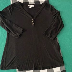 Super soft White House Black Market 3/4 sleeve 3 button tee!